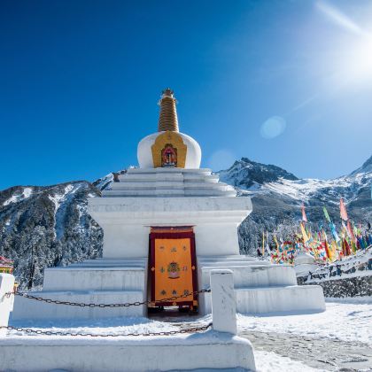 成都+康定康定情歌风景区+泸定+中国贡嘎山海螺沟+泸定桥+磨西镇4日3晚私家团 成都+康定康定情歌风景区+泸定+中国贡嘎山海螺沟+泸定桥+磨西镇4日3晚私家团