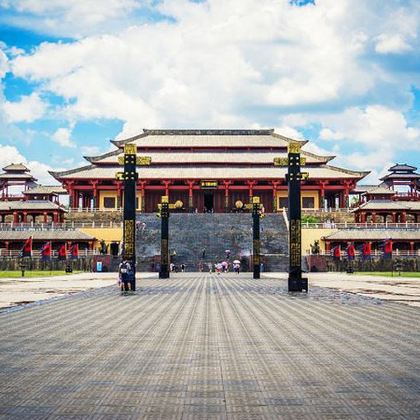 义乌+秦王宫景区+梦幻谷景区+清明上河图景区+异国风情街+德胜岩+桃花坞5日4晚私家团 义乌+秦王宫景区+梦幻谷景区+清明上河图景区+异国风情街+德胜岩+桃花坞5日4晚私家团