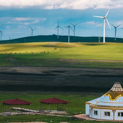 呼和浩特+黄花沟草原旅游度假区+乌兰哈达火山地质公园+响沙湾5日4晚跟团游 呼和浩特+黄花沟草原旅游度假区+乌兰哈达火山地质公园+响沙湾5日4晚跟团游