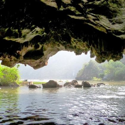 越南河内+陆龙湾+华闾古都+碧洞古庙5日4晚私家团 越南河内+陆龙湾+华闾古都+碧洞古庙5日4晚私家团