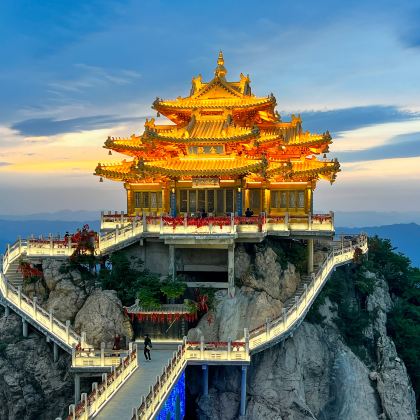 河南洛阳+老君山景区+龙门石窟+白马寺+洛阳博物馆4日3晚跟团游 河南洛阳+老君山景区+龙门石窟+白马寺+洛阳博物馆4日3晚跟团游