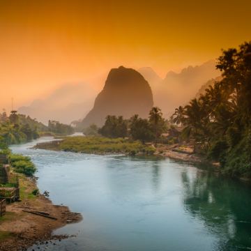 老挝万象+万荣+琅勃拉邦8日7晚私家团 老挝万象+万荣+琅勃拉邦8日7晚私家团