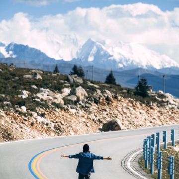 色达+牛背山+鱼子西+四姑娘山景区5日4晚拼小团 色达+牛背山+鱼子西+四姑娘山景区5日4晚拼小团