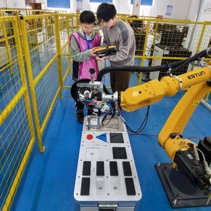 大国工匠丨哈工大VS哈工程丨双名校国防科技研学6日营 大国工匠丨哈工大VS哈工程丨双名校国防科技研学6日营