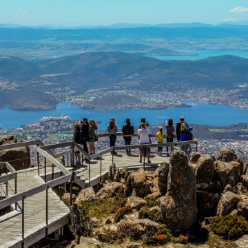 澳大利亚塔斯马尼亚霍巴特+酒杯湾+费尔德山国家公园+惠灵顿山+塔斯曼半岛+亚瑟港历史遗址4日3晚跟团游 澳大利亚塔斯马尼亚霍巴特+酒杯湾+费尔德山国家公园+惠灵顿山+塔斯曼半岛+亚瑟港历史遗址4日3晚跟团游