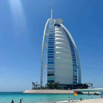 阿联酋迪拜+阿布扎比7日6晚拼小团 阿联酋迪拜+阿布扎比7日6晚拼小团