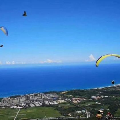 陵水呆呆岛+猴岛公园+椰子岛+红角岭国际滑翔伞飞行营地4日私家团