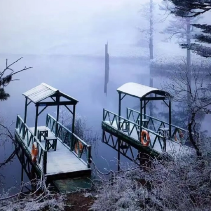 瓦屋山风景区+柳江古镇2日1晚跟团游