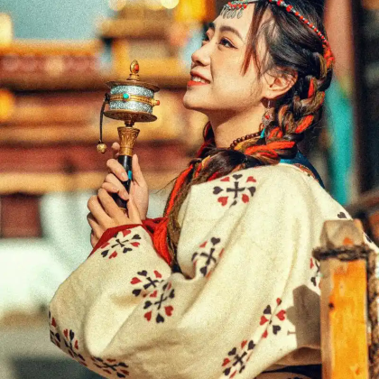 成都+九寨沟+峨眉山+乐山大佛+黄龙风景名胜区6日5晚跟团游 成都+九寨沟+峨眉山+乐山大佛+黄龙风景名胜区6日5晚跟团游