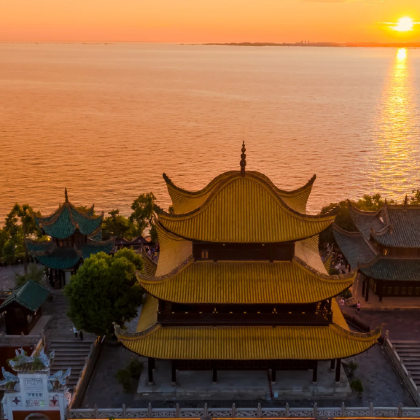 长沙橘子洲+岳阳+湖南博物院+岳阳楼+洞庭湖+岳阳中华大熊猫苑4日3晚私家团 长沙橘子洲+岳阳+湖南博物院+岳阳楼+洞庭湖+岳阳中华大熊猫苑4日3晚私家团