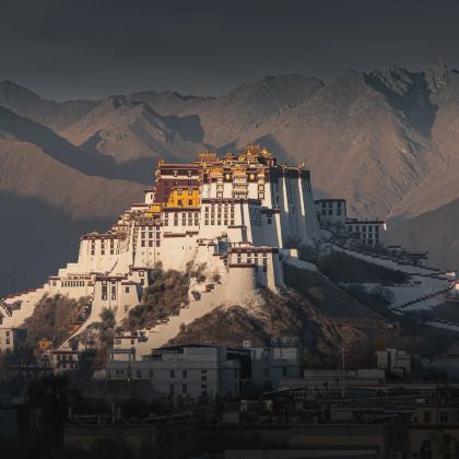 拉萨+纳木措景区+布达拉宫4日3晚私家团 拉萨+纳木措景区+布达拉宫4日3晚私家团