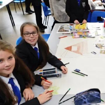 全真插班 · 英国罗汀威利中学插班5天【学习英式课程】【微留学体验】【老师持有PGCE学位+具备中学教师资质】【体验英国青少年生活】【校园设施丰富】英国微留学+英国公立学校短期插班名额 全真插班 · 英国罗汀威利中学插班5天【学习英式课程】【微留学体验】【老师持有PGCE学位+具备中学教师资质】【体验英国青少年生活】【校园设施丰富】英国微留学+英国公立学校短期插班名额