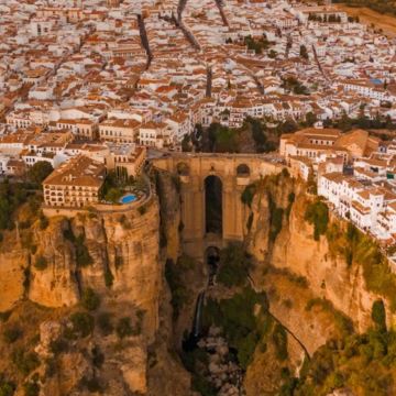 西班牙马德里+巴塞罗那+格拉纳达+塞维利亚+瓦伦西亚+葡萄牙里斯本7日6晚跟团游 西班牙马德里+巴塞罗那+格拉纳达+塞维利亚+瓦伦西亚+葡萄牙里斯本7日6晚跟团游