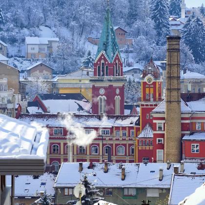 萨拉热窝-城市中的瀑布-莫斯塔尔古桥一日游 萨拉热窝-城市中的瀑布-莫斯塔尔古桥一日游