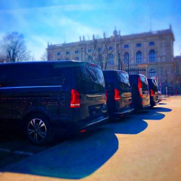 匈牙利布达佩斯周边包车一日游【中文司导提供服务】! 匈牙利布达佩斯周边包车一日游【中文司导提供服务】!