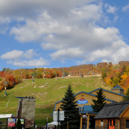 【中文包车-赏枫圣地】渥太华+翠湖山庄(蒙特朗布朗)一日游 【中文包车-赏枫圣地】渥太华+翠湖山庄(蒙特朗布朗)一日游