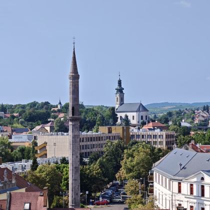 埃格尔城堡+美人谷+伊什特万广场-公牛血葡萄酒文化一日游 埃格尔城堡+美人谷+伊什特万广场-公牛血葡萄酒文化一日游