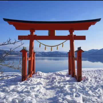 秋田往返一日游:角馆武家武敷-抱返溪谷-田泽湖 (不含门票) 秋田往返一日游:角馆武家武敷-抱返溪谷-田泽湖 (不含门票)