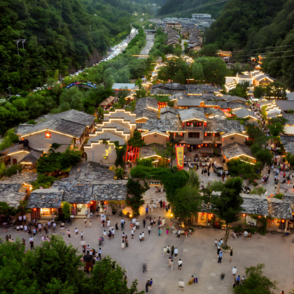 秦岭终南山寨+杜鹃花开叠水瀑布木王森林公园【2-6人团】一日 秦岭终南山寨+杜鹃花开叠水瀑布木王森林公园【2-6人团】一日