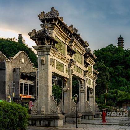 广西柳州博物馆+百里柳江旅游+窑埠古镇包车一日游可英文服务 广西柳州博物馆+百里柳江旅游+窑埠古镇包车一日游可英文服务