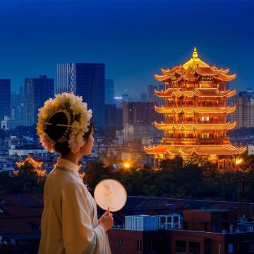 【可选含票】黄鹤楼人文深度游【精品人工讲解2H|夜场可选】 【可选含票】黄鹤楼人文深度游【精品人工讲解2H|夜场可选】