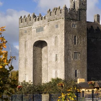 都柏林往返,本拉堤城堡+莫赫悬崖+巴伦国家公园一日游 都柏林往返,本拉堤城堡+莫赫悬崖+巴伦国家公园一日游