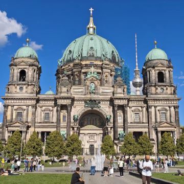 德国柏林勃兰登堡门-柏林大教堂-御林广场-查理检查站一日游 德国柏林勃兰登堡门-柏林大教堂-御林广场-查理检查站一日游