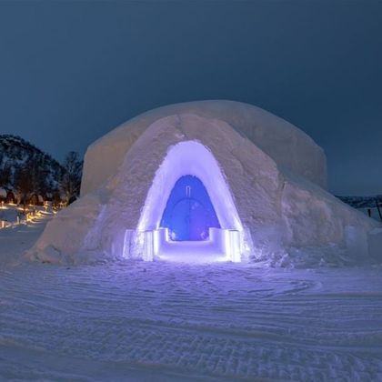 挪威希尔克内斯Snowhotel Kirkenes Cabins半日游