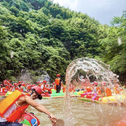 五指山红峡谷漂流一日游【三亚出发·纯玩丨漂流门票+往返接送】 五指山红峡谷漂流一日游【三亚出发·纯玩丨漂流门票+往返接送】