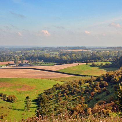 英国牛津大学+科茨沃尔德乡村一日游|舒适小巴 英国牛津大学+科茨沃尔德乡村一日游|舒适小巴