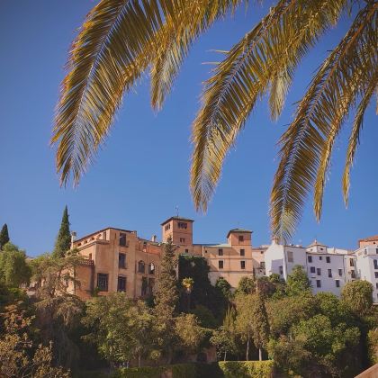 格拉纳达阿尔罕布拉宫-龙达-塞维利亚END包车一日游 格拉纳达阿尔罕布拉宫-龙达-塞维利亚END包车一日游