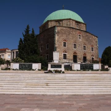 匈牙利佩奇小镇一日游:佩奇主教座堂+卡西姆帕夏清真寺 匈牙利佩奇小镇一日游:佩奇主教座堂+卡西姆帕夏清真寺