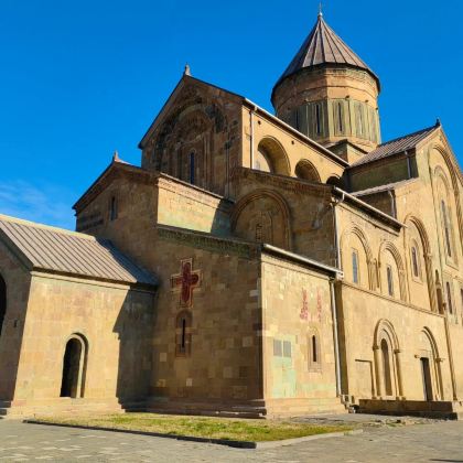 格鲁吉亚生命之柱主教座堂+乌普利斯齐赫王朝一日游丨包车上门接 格鲁吉亚生命之柱主教座堂+乌普利斯齐赫王朝一日游丨包车上门接