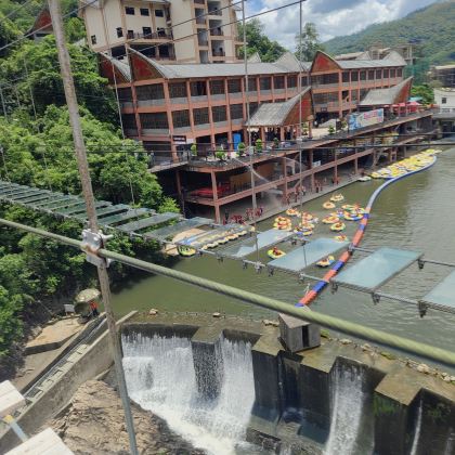 五指山红峡谷漂流纯玩一日游,含三亚接送+漂流票,可选步步惊心 五指山红峡谷漂流纯玩一日游,含三亚接送+漂流票,可选步步惊心
