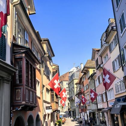 瑞士:苏黎世美术馆+巧克力博物馆+奥古斯丁巷 中文包车可调 瑞士:苏黎世美术馆+巧克力博物馆+奥古斯丁巷 中文包车可调