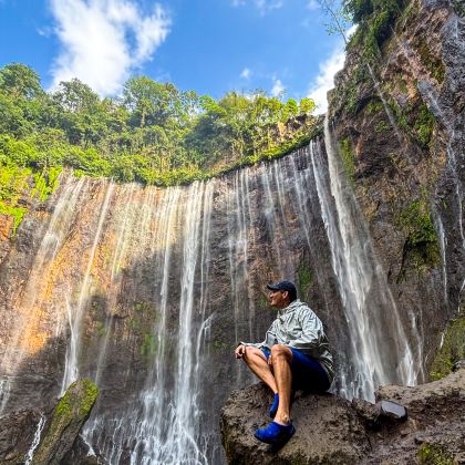 Tumpak Sewu 瀑布和充满活力的 Jodipan 村一日游含午餐 - 泗水出发 Tumpak Sewu 瀑布和充满活力的 Jodipan 村一日游含午餐 - 泗水出发