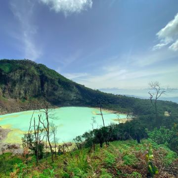 印度尼西亚万隆卡普定火山湖白火山湖+覆舟火山一日游【包车】 印度尼西亚万隆卡普定火山湖白火山湖+覆舟火山一日游【包车】