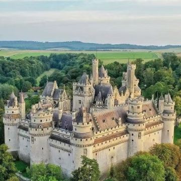 诺曼底登陆:皮埃尔丰城堡+象鼻山【12小时个性包车游】 诺曼底登陆:皮埃尔丰城堡+象鼻山【12小时个性包车游】