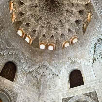 西班牙格拉纳达市区精华线路-阿尔罕布拉宫等-可包车-精选 西班牙格拉纳达市区精华线路-阿尔罕布拉宫等-可包车-精选