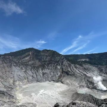 雅加达-覆舟火山一日游【打卡活火山-包车出游】 雅加达-覆舟火山一日游【打卡活火山-包车出游】