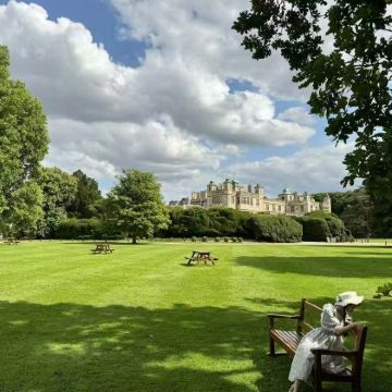 伦敦往返:探索剑桥大学奥德莉庄园包车一日游 伦敦往返:探索剑桥大学奥德莉庄园包车一日游