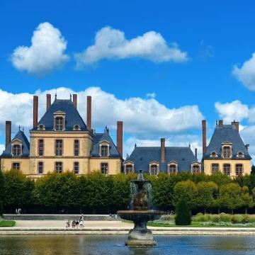 浪漫巴黎周边游:枫丹白露宫+凡尔赛宫+梵高小镇【中文包车】 浪漫巴黎周边游:枫丹白露宫+凡尔赛宫+梵高小镇【中文包车】