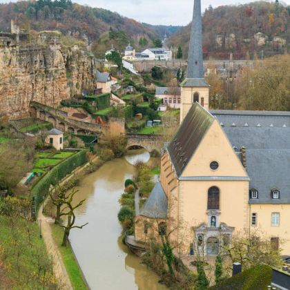 卢森堡+伯克要塞+自由大街+少女像一日游/行程可调-中文专车 卢森堡+伯克要塞+自由大街+少女像一日游/行程可调-中文专车