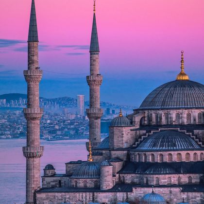 土耳其伊斯坦布尔蓝色清真寺+圣索菲亚大教堂+地下水宫+博斯普鲁斯海峡一日游