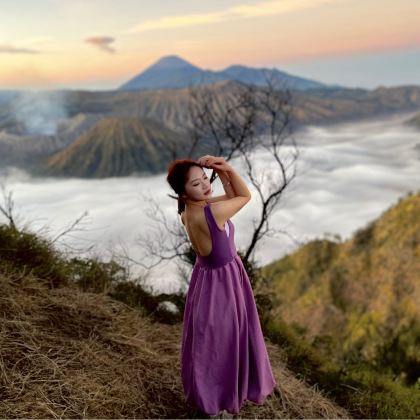 从泗水出发,乘坐吉普车游览布罗莫火山和马达卡里普拉神秘瀑布 从泗水出发,乘坐吉普车游览布罗莫火山和马达卡里普拉神秘瀑布