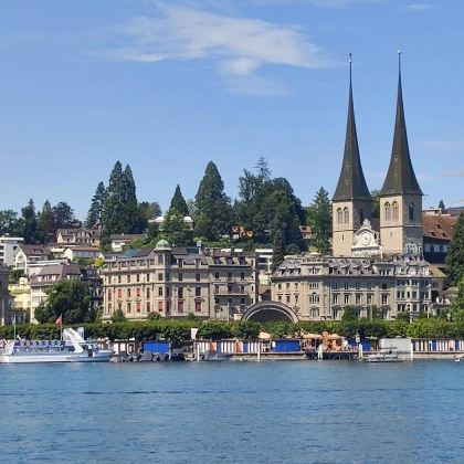 瑞士苏黎世+卢塞恩小镇包车一日游 瑞士苏黎世+卢塞恩小镇包车一日游