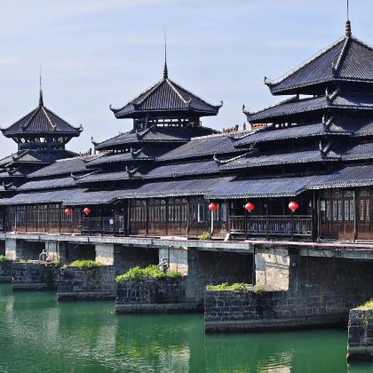 湖南怀化万佛山+芦笙鼓楼+芋头侗寨包车一日游可英文服务 湖南怀化万佛山+芦笙鼓楼+芋头侗寨包车一日游可英文服务