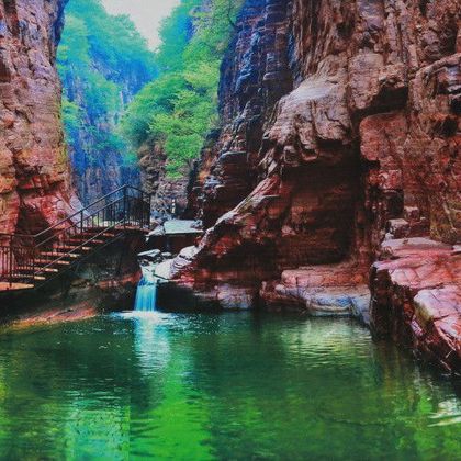 中国河南洛阳龙潭大峡谷一日游