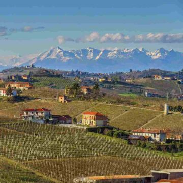 意大利阿斯蒂布拉拉莫拉阿尔巴一日游中文包车米兰往返酒店接送 意大利阿斯蒂布拉拉莫拉阿尔巴一日游中文包车米兰往返酒店接送