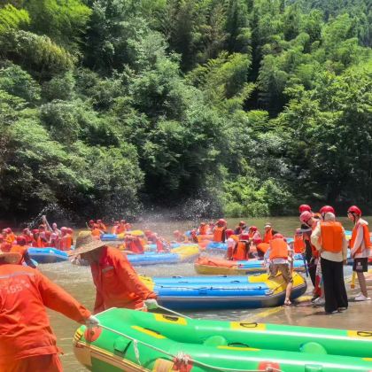 金刚台漂流1日【纯玩赠旅意险,含漂流门票,可体验步步娇玻璃桥 金刚台漂流1日【纯玩赠旅意险,含漂流门票,可体验步步娇玻璃桥